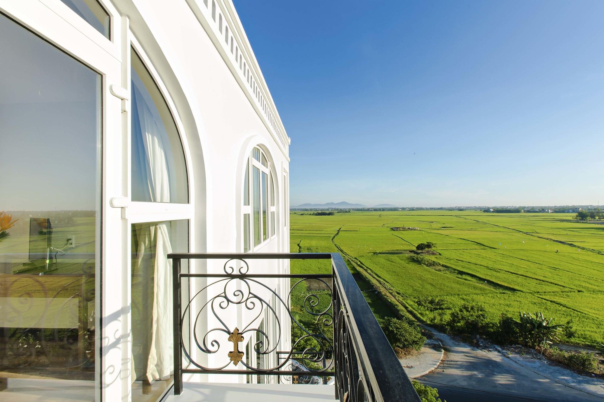 Khách sạn Lasenta Boutique Hoian 4*