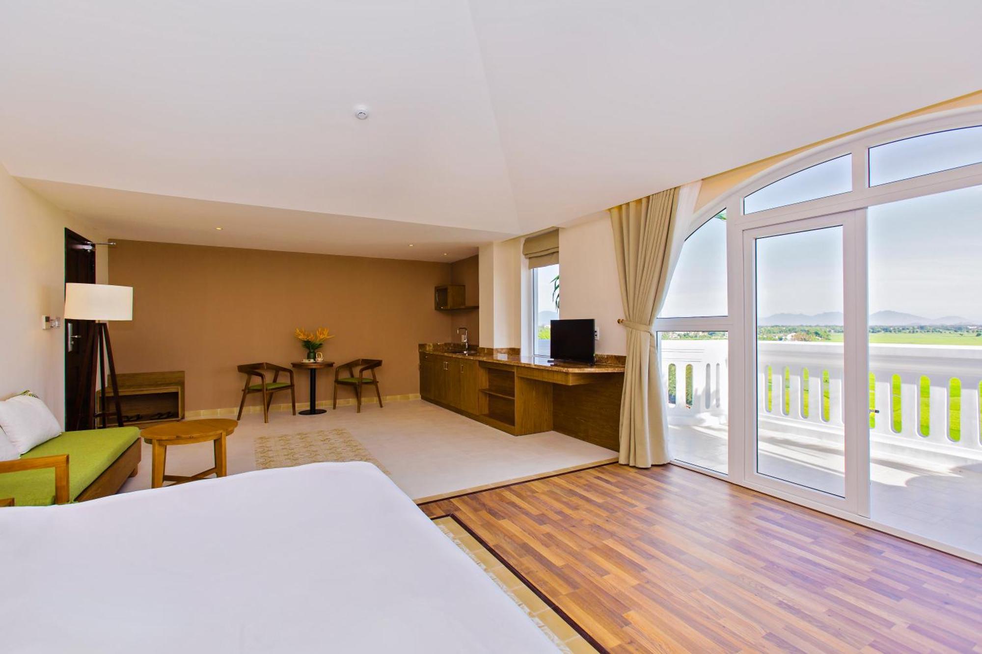 Lasenta Boutique Hoian Khách sạn 4*